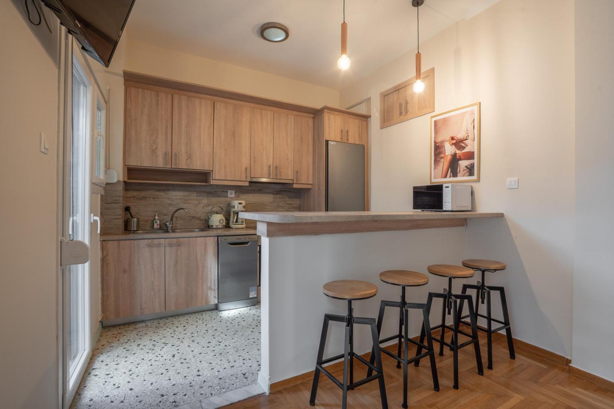 Serenity Haven - New Renovated 2br In Koukaki *