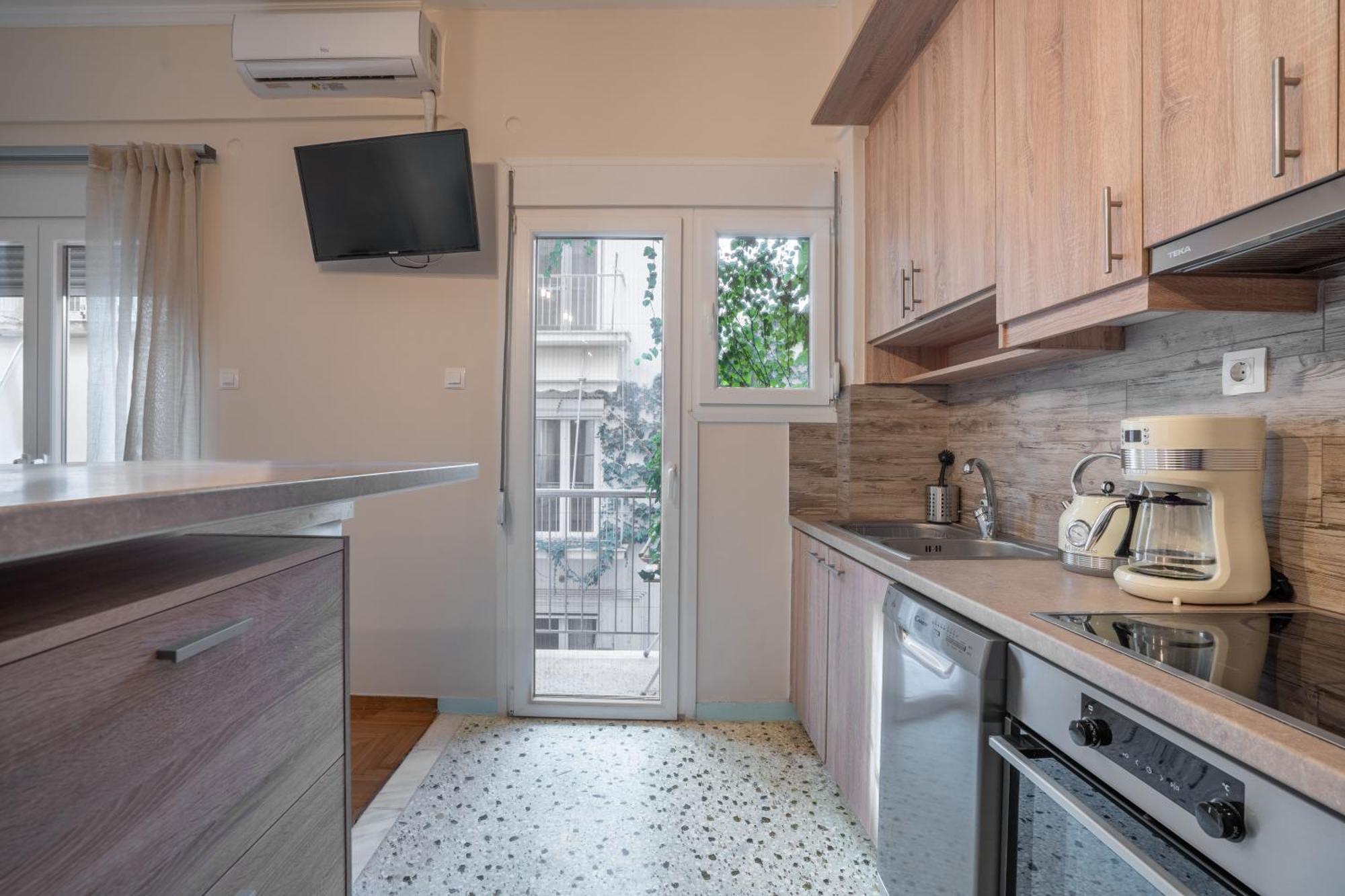 Apartment Serenity Haven - New Renovated 2br In Koukaki *