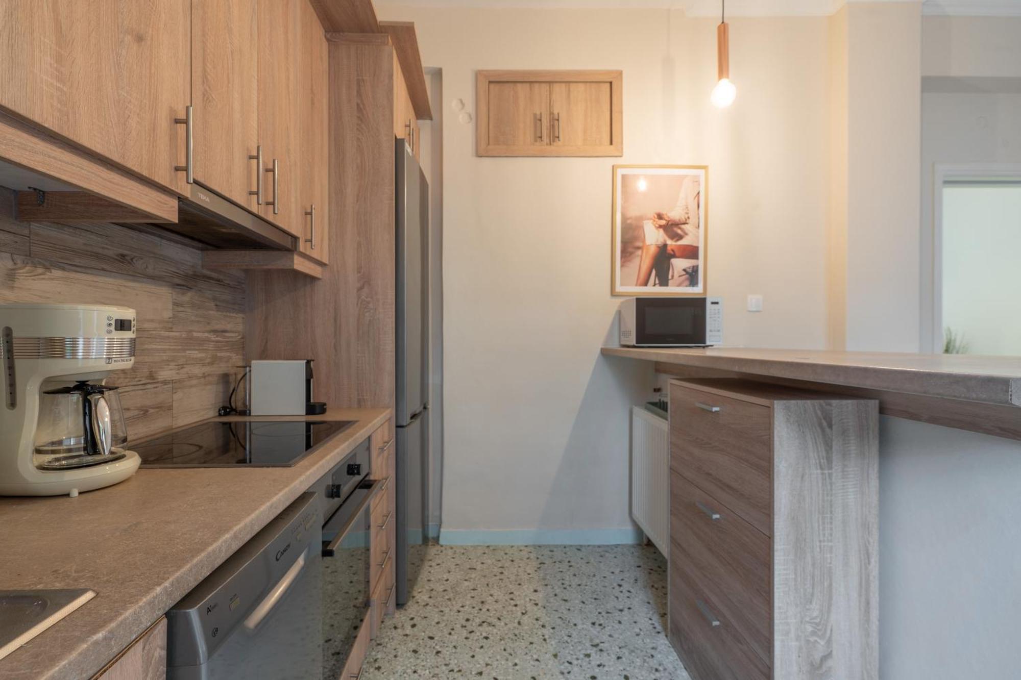 Serenity Haven - New Renovated 2br In Koukaki Apartment Athens