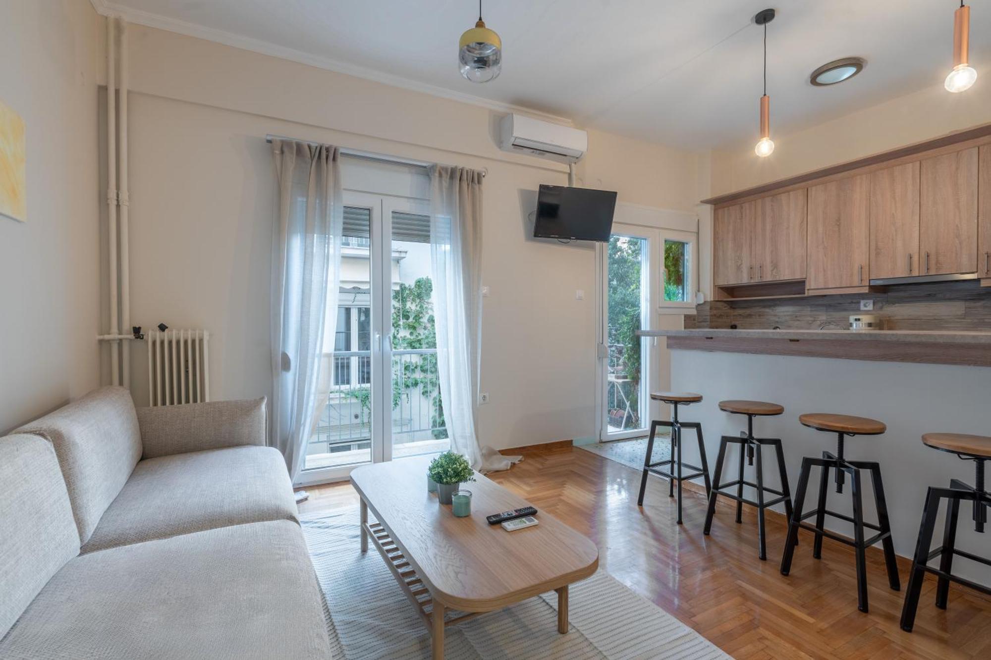 Serenity Haven - New Renovated 2br In Koukaki Apartment
